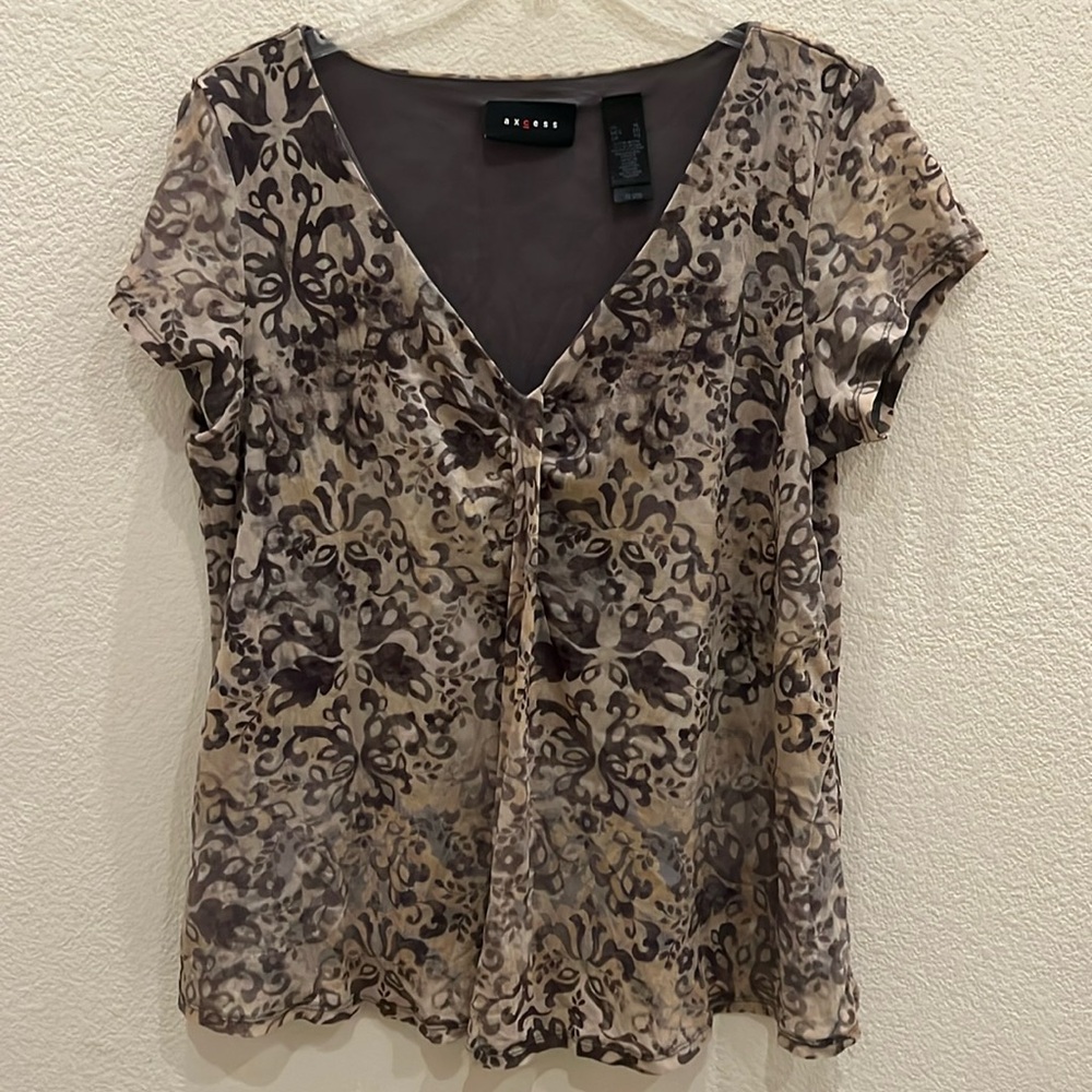 69. AXCESS SHORT SLEEVES MULTICOLOR TOP XL